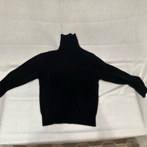 Black cashmere turtle neck